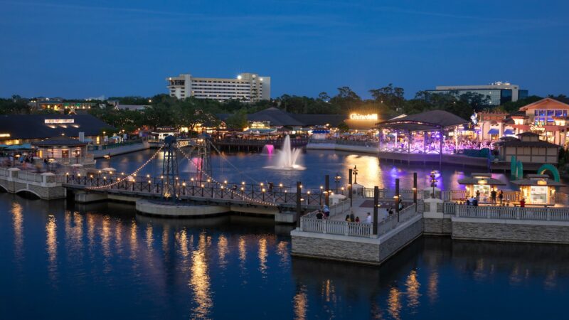 Skybridge to Disney Springs